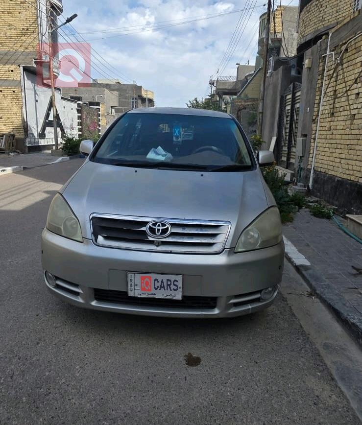 تويوتا إبسم